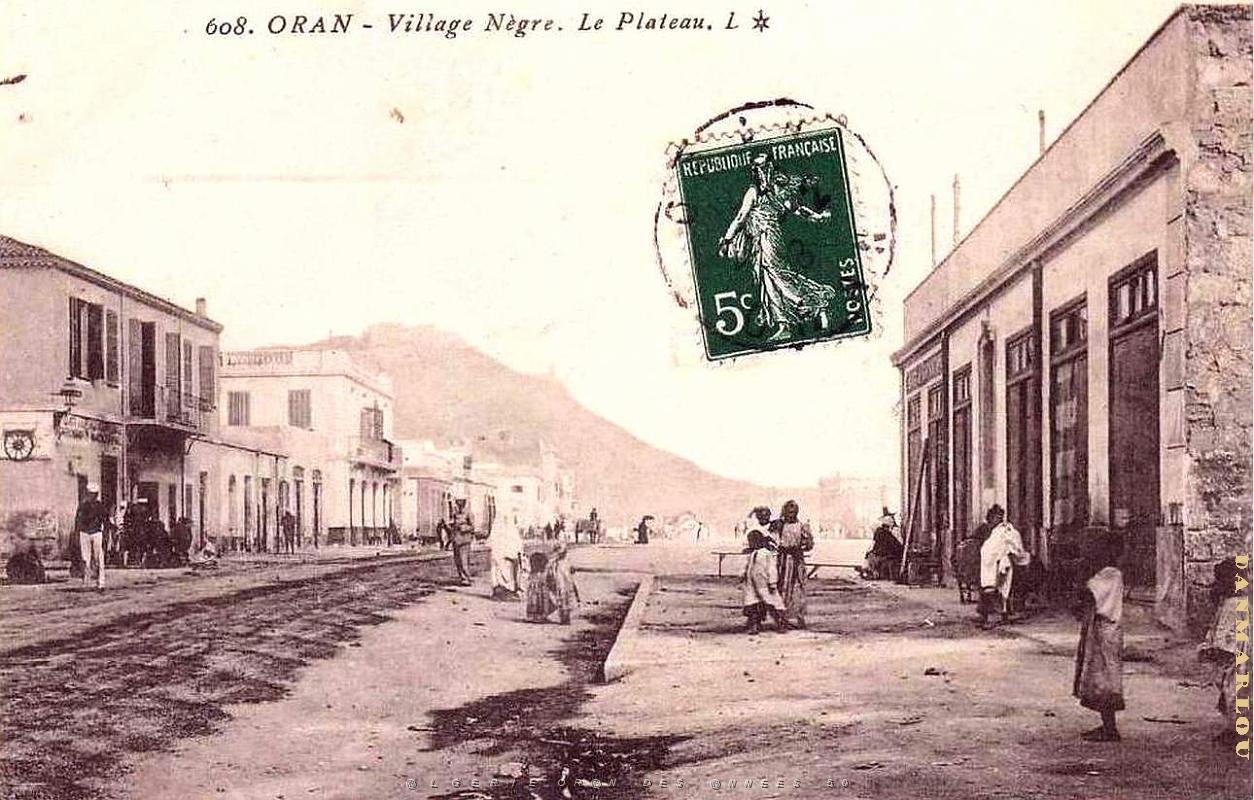 CA a- 082- Village negre.jpg